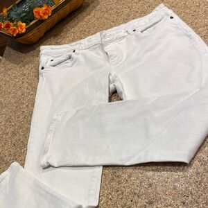Kut From The Kloth Catherine Boyfriend White Jeans Size 16 Style KP494MF2